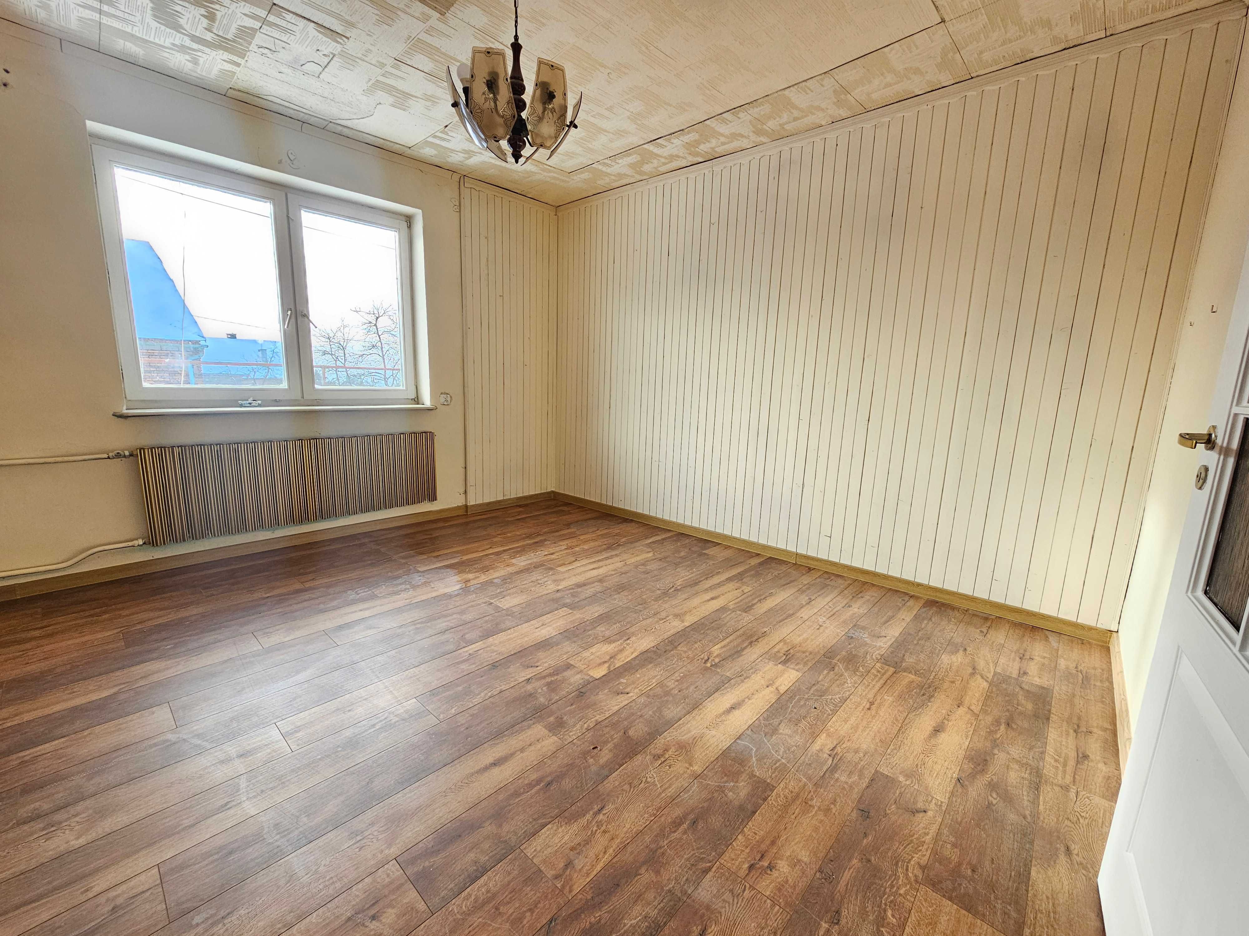 Wolnostojący dom z cegły 95m2 / podpiwniczony/ duża stodoła/ZAMIANA