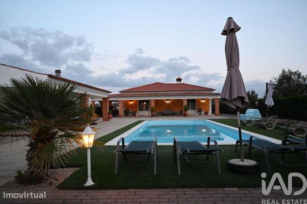 Casa / Villa T4 em Ponte de Sor, Tramaga e Vale de Açor de 302,00 m2