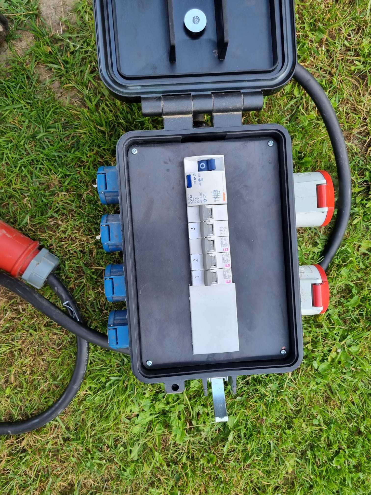 Skrzynka elektryczna budowlana
