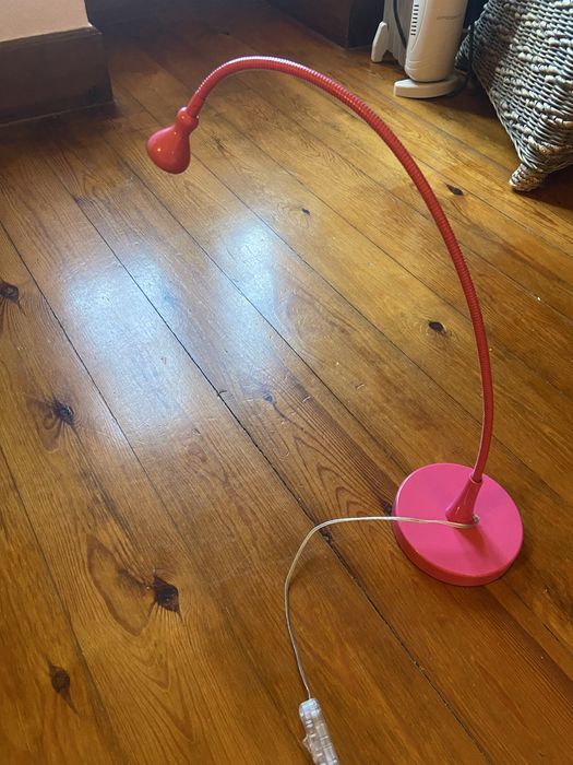 Candeeiro rosa.
