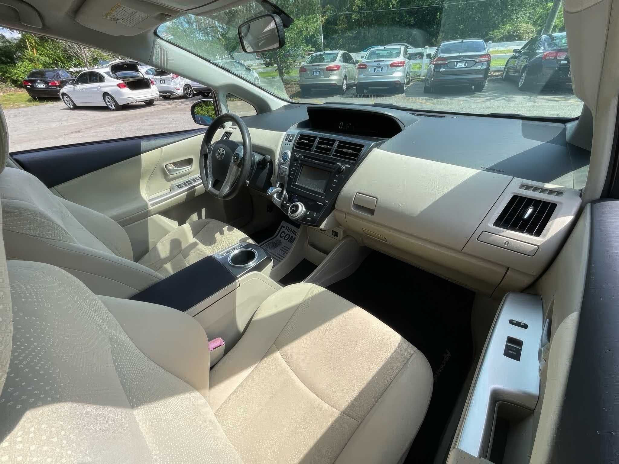 2014 Toyota Prius v Two