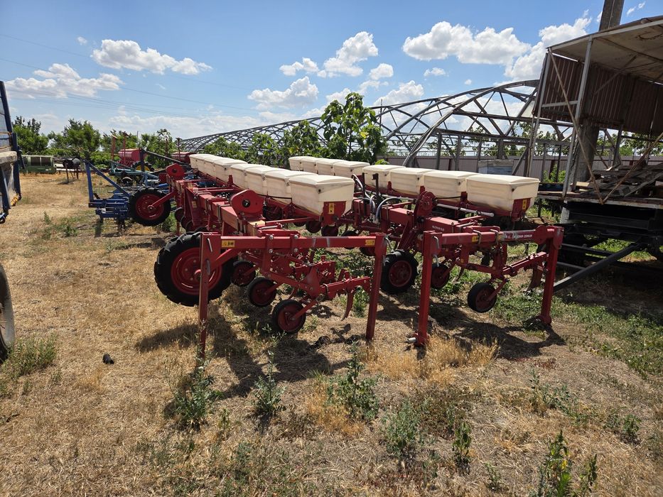 Міжрядний культиватор КРН 5.6 Червона зірка