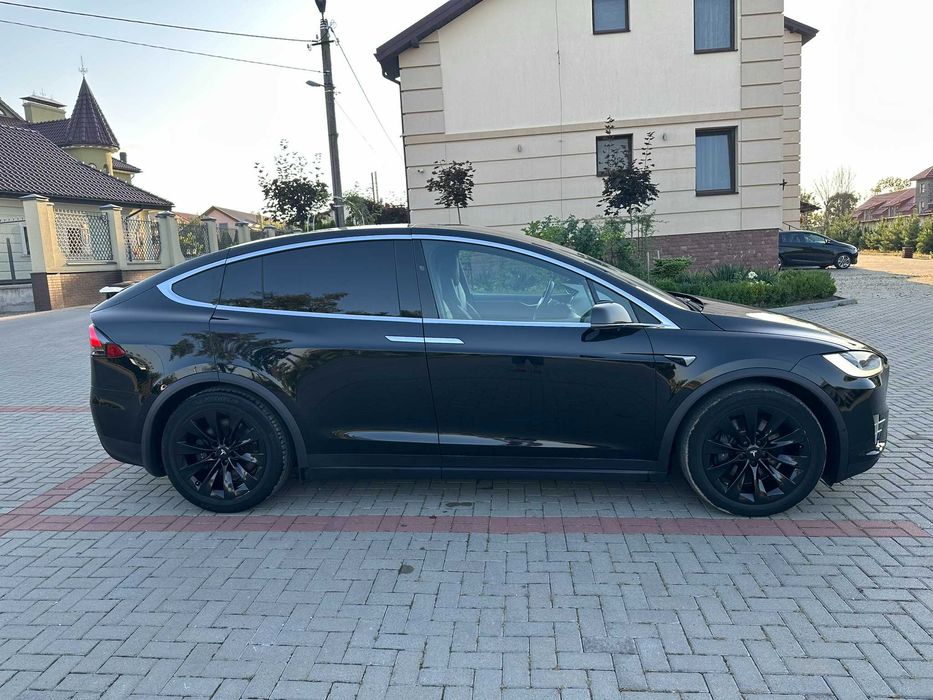 Tesla Model X Dual Motor 2017 Європа