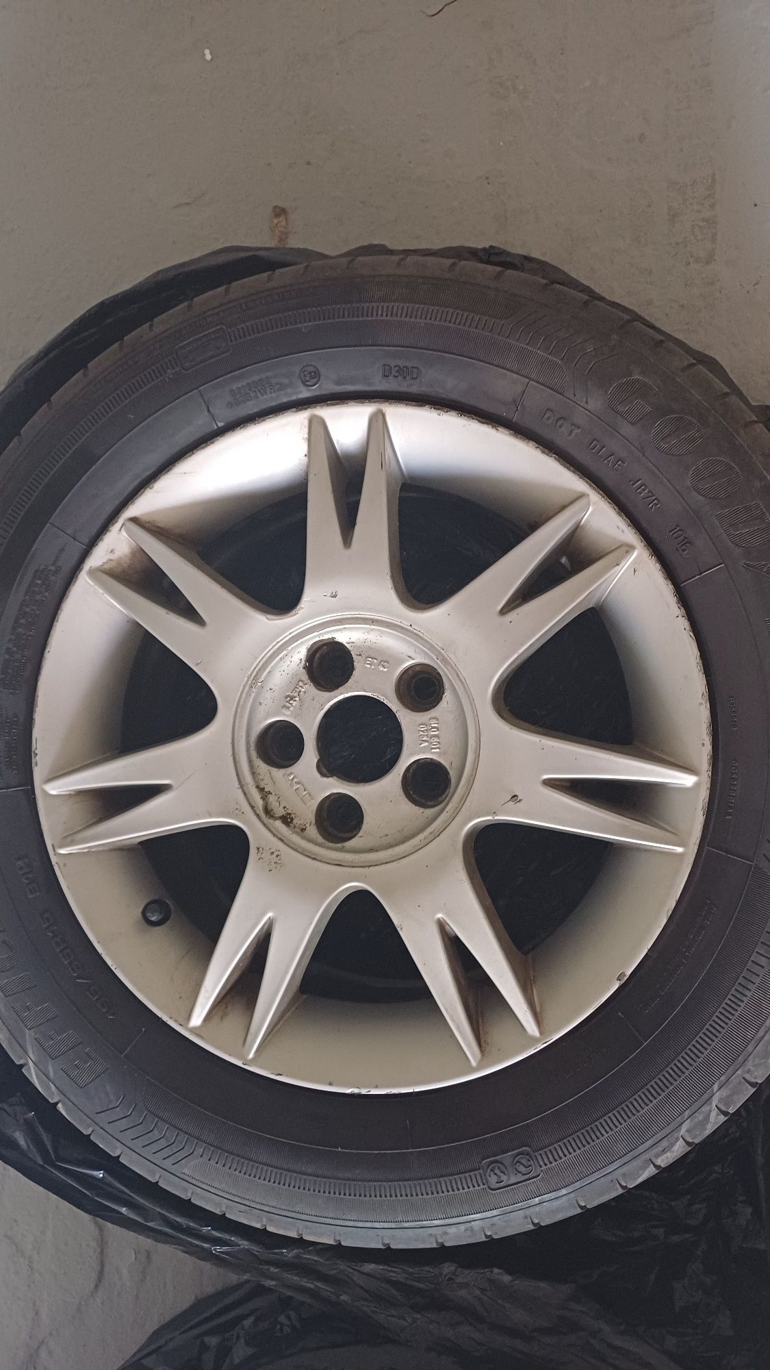Felgi  do auta 6jx15h2