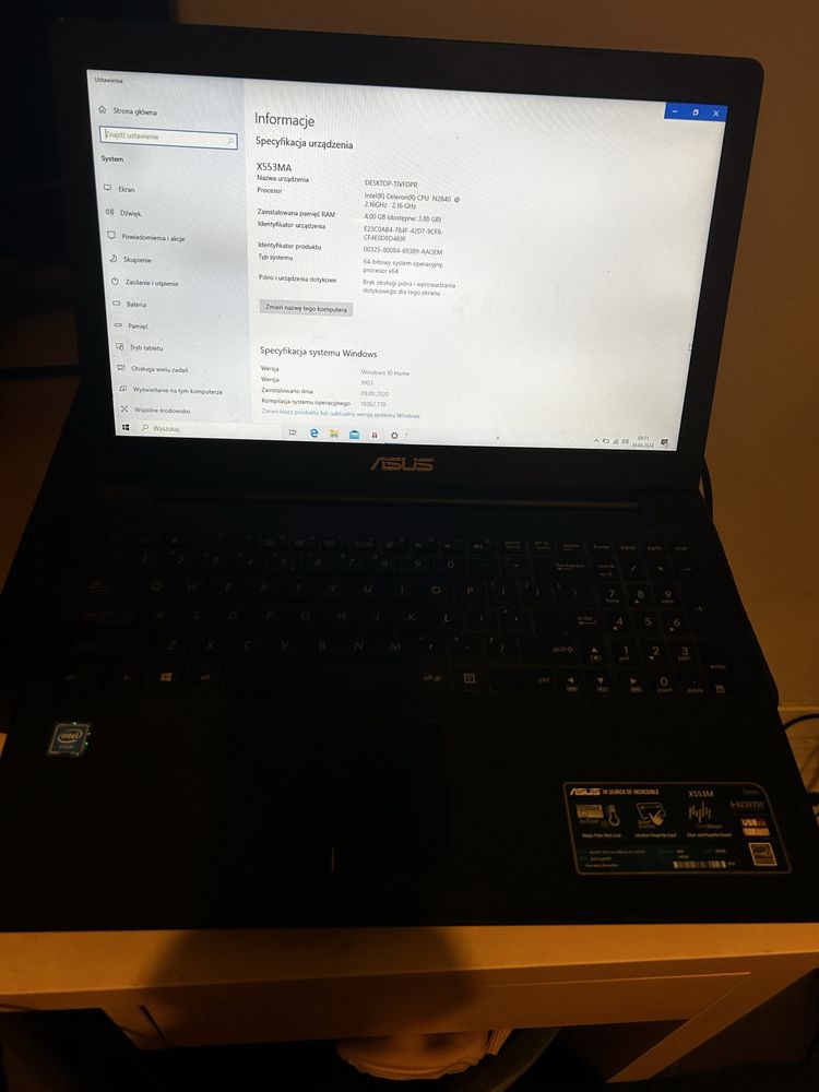 Laptop Asus X553M 15,6"