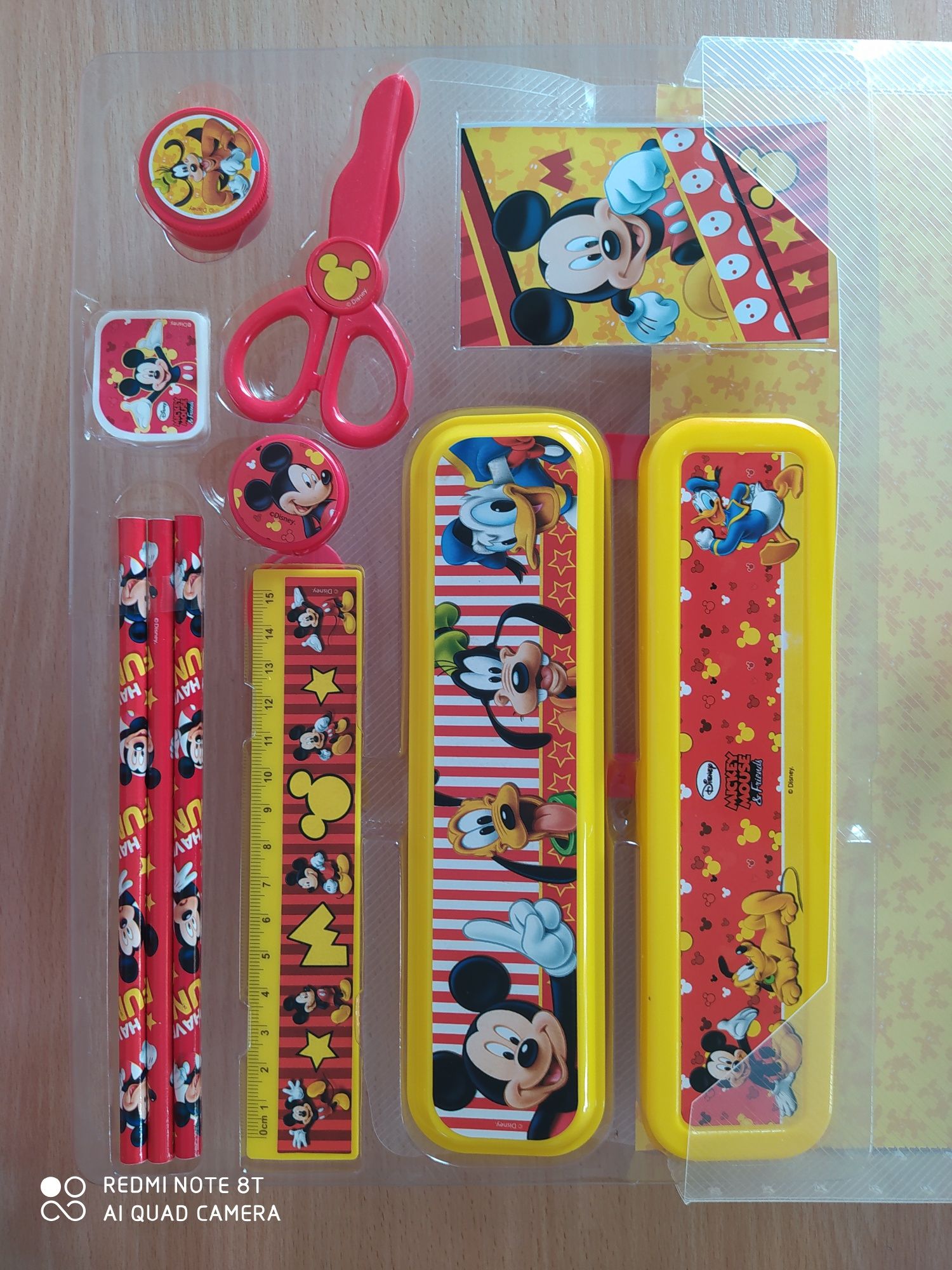 Przybory szkolne teczka zestaw Mickey Mouse Myszka Miki akcesoria