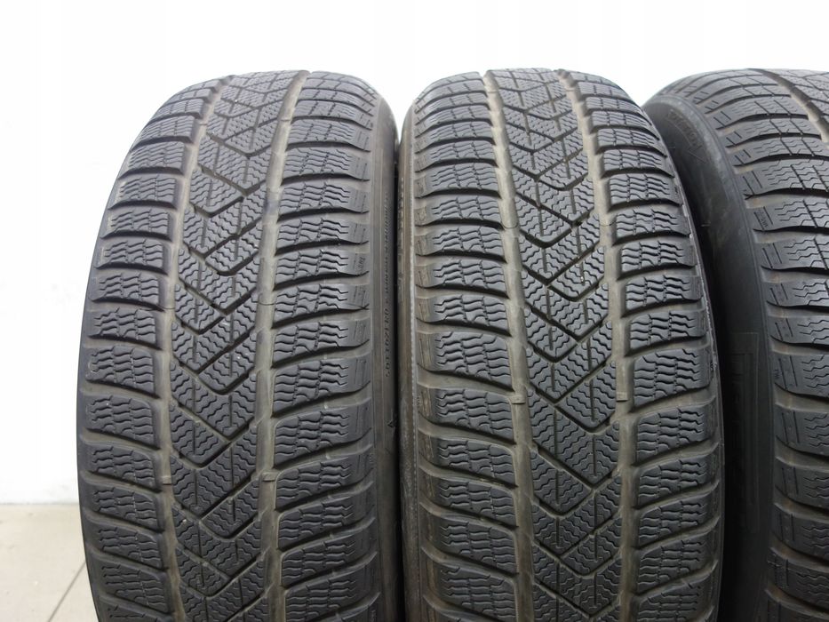 Opony zimowe Pirelli Winter SottoZero 3 205/60R17 extra stan 4x8m