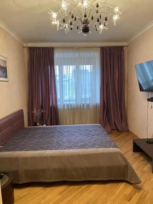 Продам 3 комн. уютную квартиру, Центр, Дом со шпилем!
