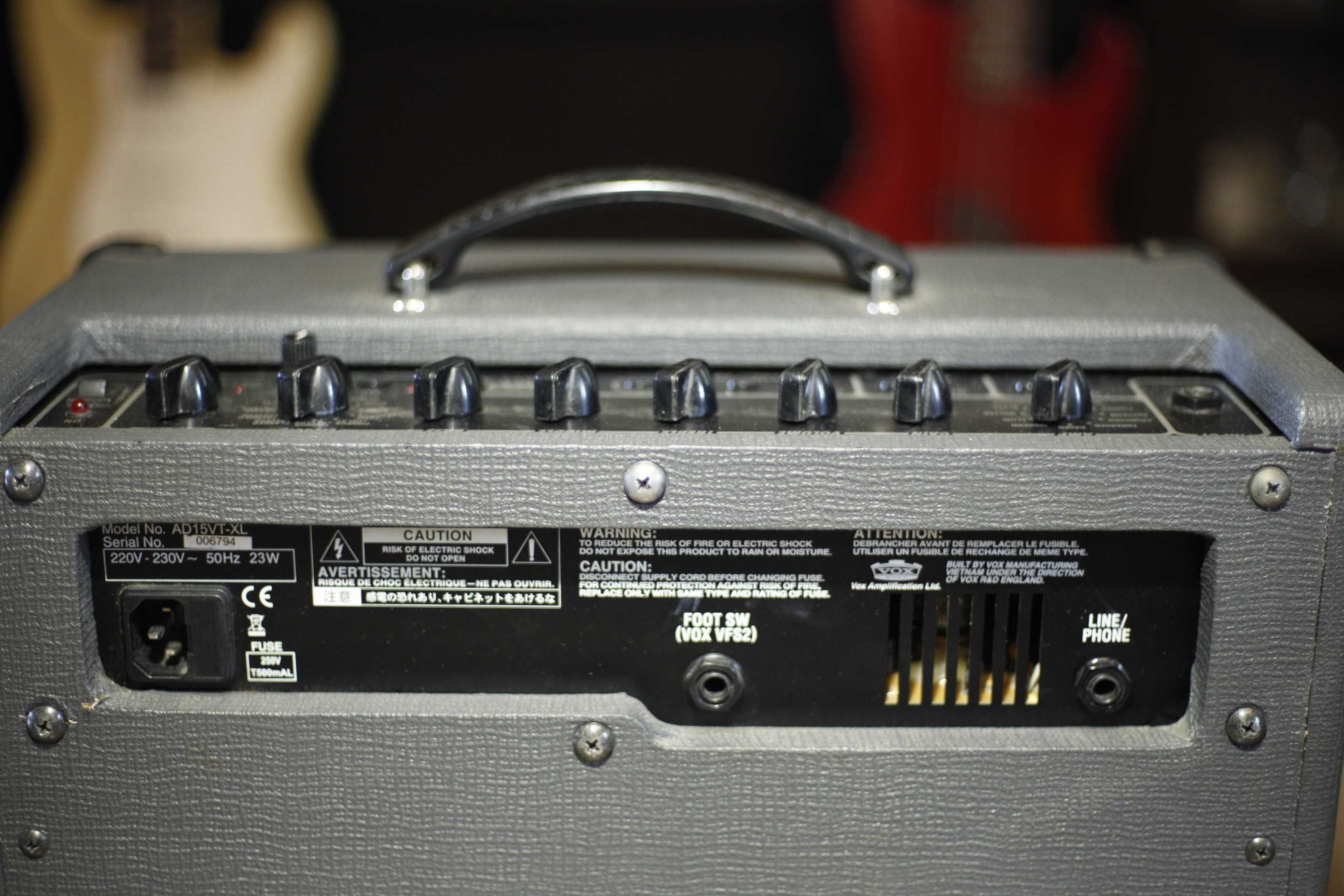 Wzmacniacz gitarowy combo VOX AD15VT XL