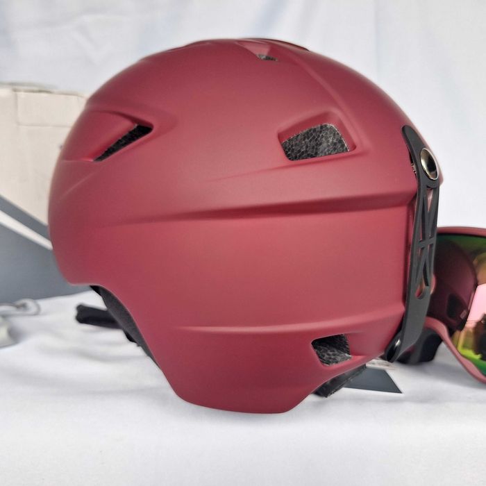 Kask narciarski Odoland SP0392 Red S 54-56cm Gogle