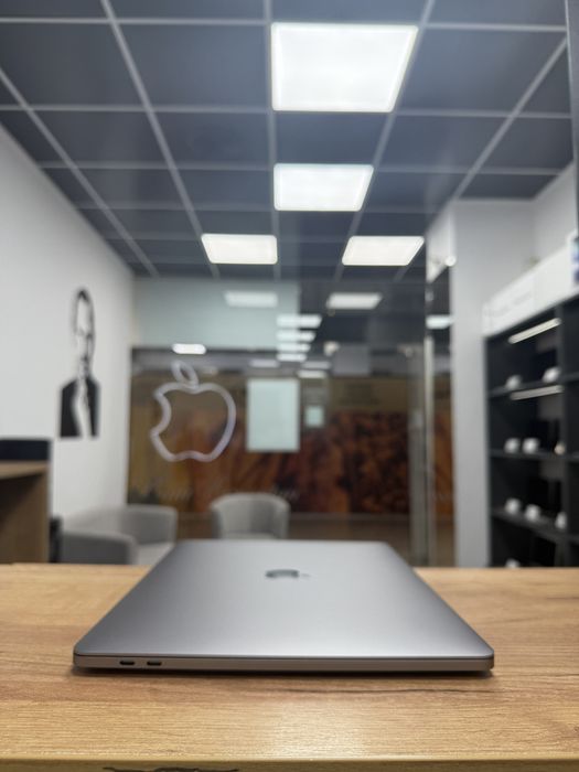 MacBook Pro 15 2019(2021) i7 • 16Gb • 256Gb Комплект Макбук Гарантія