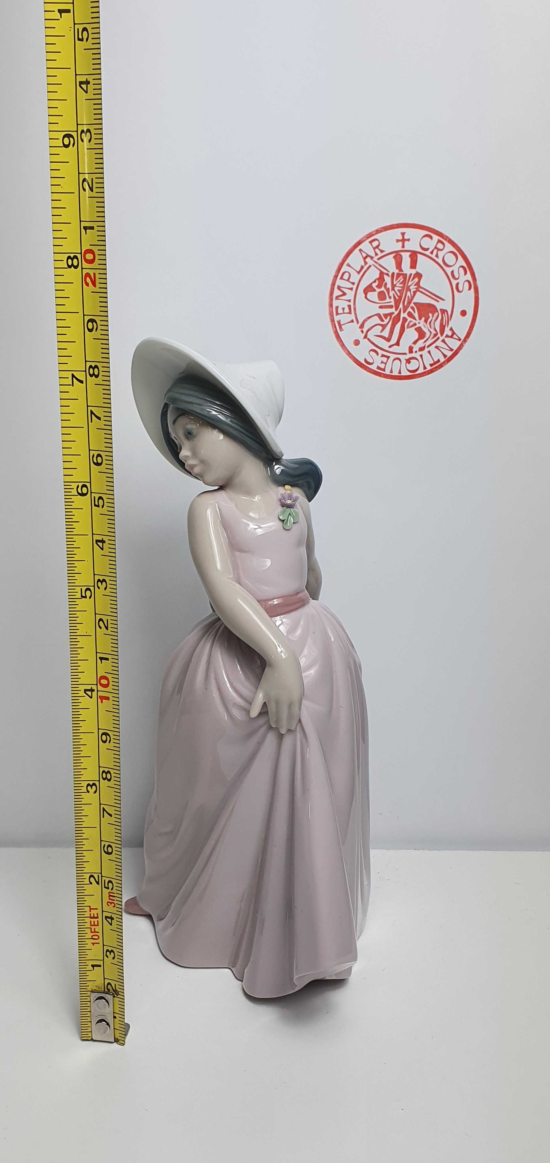 Figurka LLADRO " Iris Or Chiquita Pose" 6276 Porcelana Hiszpania