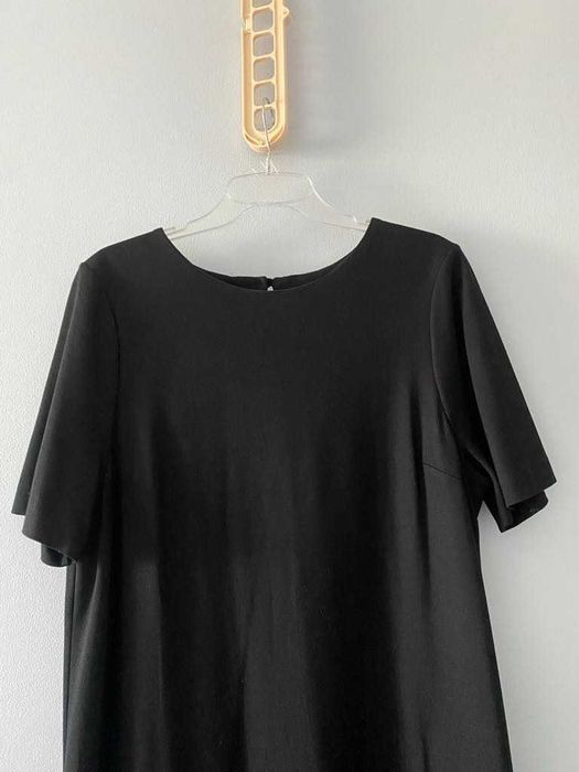 Next sukienka czarna dołem falbana duża 18 biurowa wizytowa