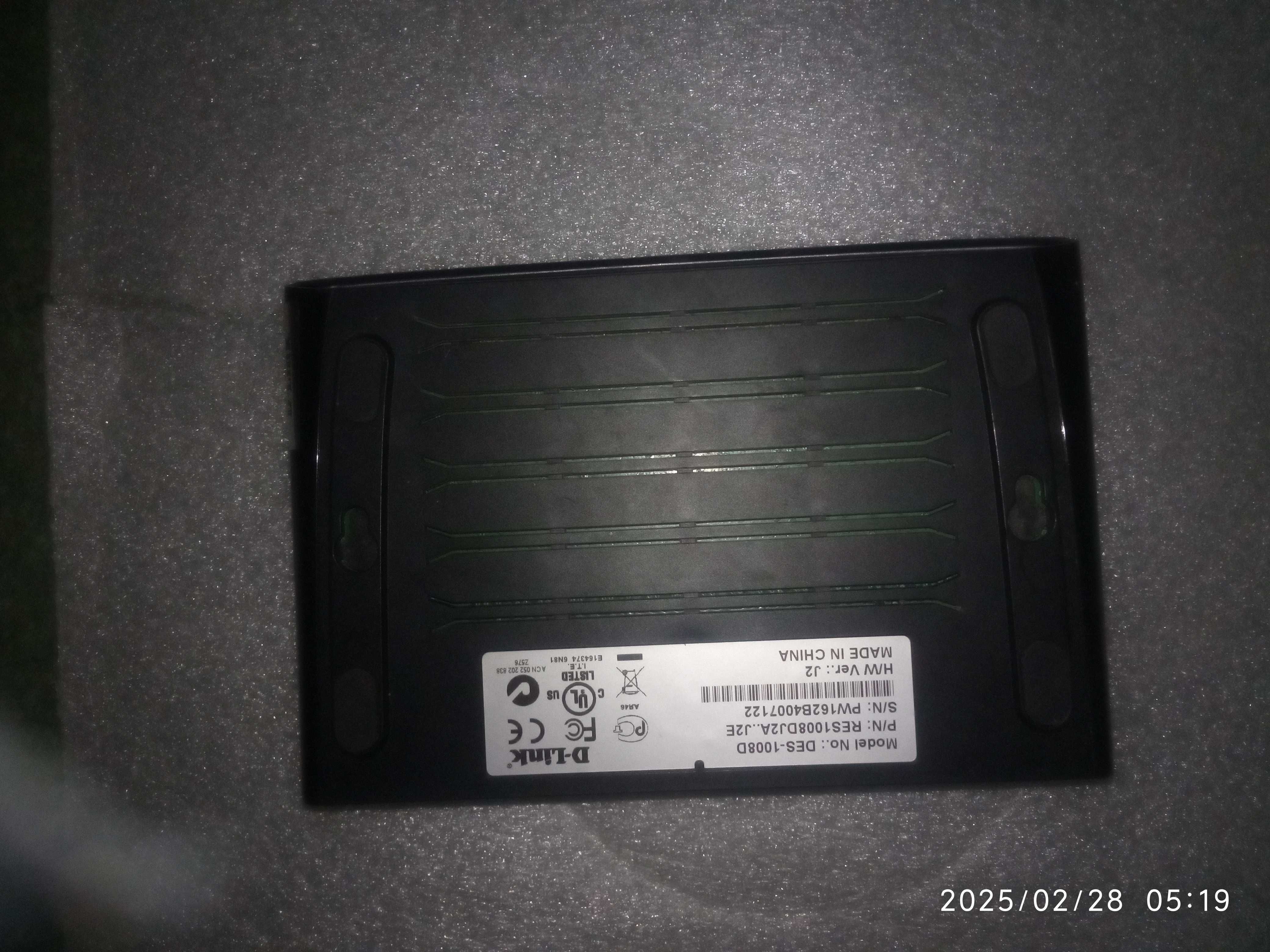 D-Link 1008d продаю