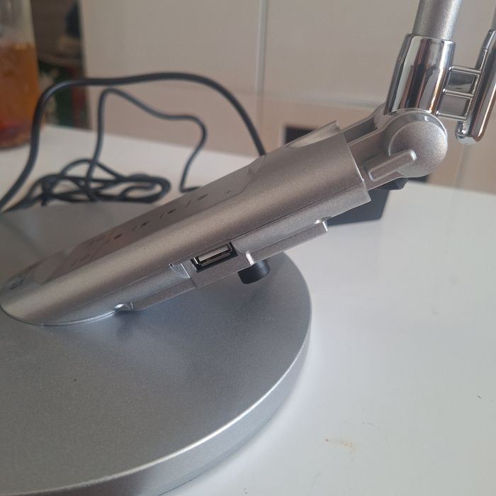 Lampka biurkowa dotykowa led