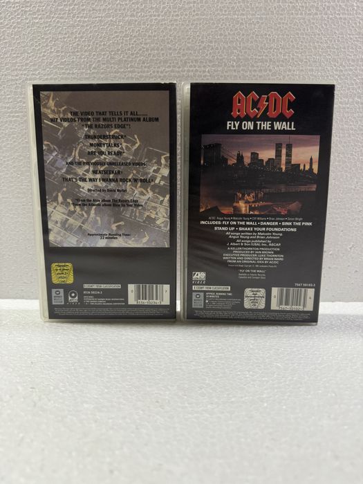 AC/DC cassetes VHS