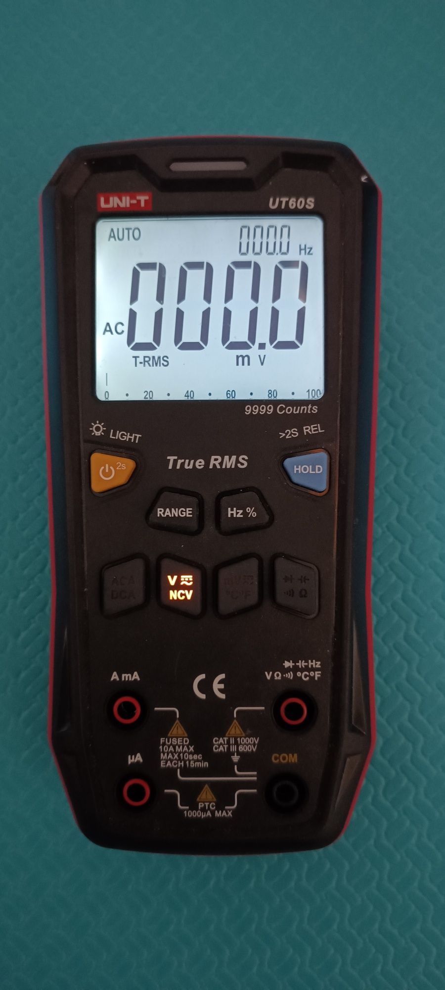 Мультиметр UNI-T UT60S (DC/AC 1000V; DC/AC 10A; 100MOm; 10MHz)True RMS