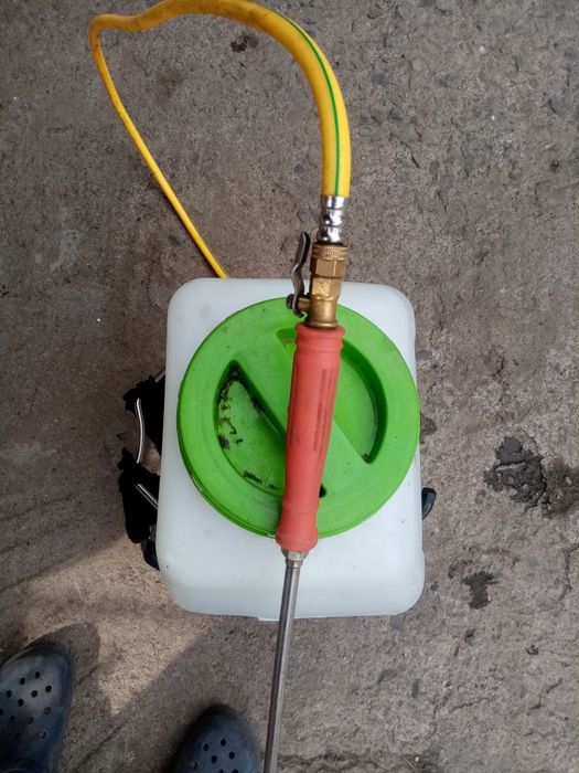 Оприскувач бензо