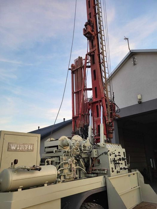 Wiertnica WIRTH , model: B1A/B2A, rok 1991, na samochodzie