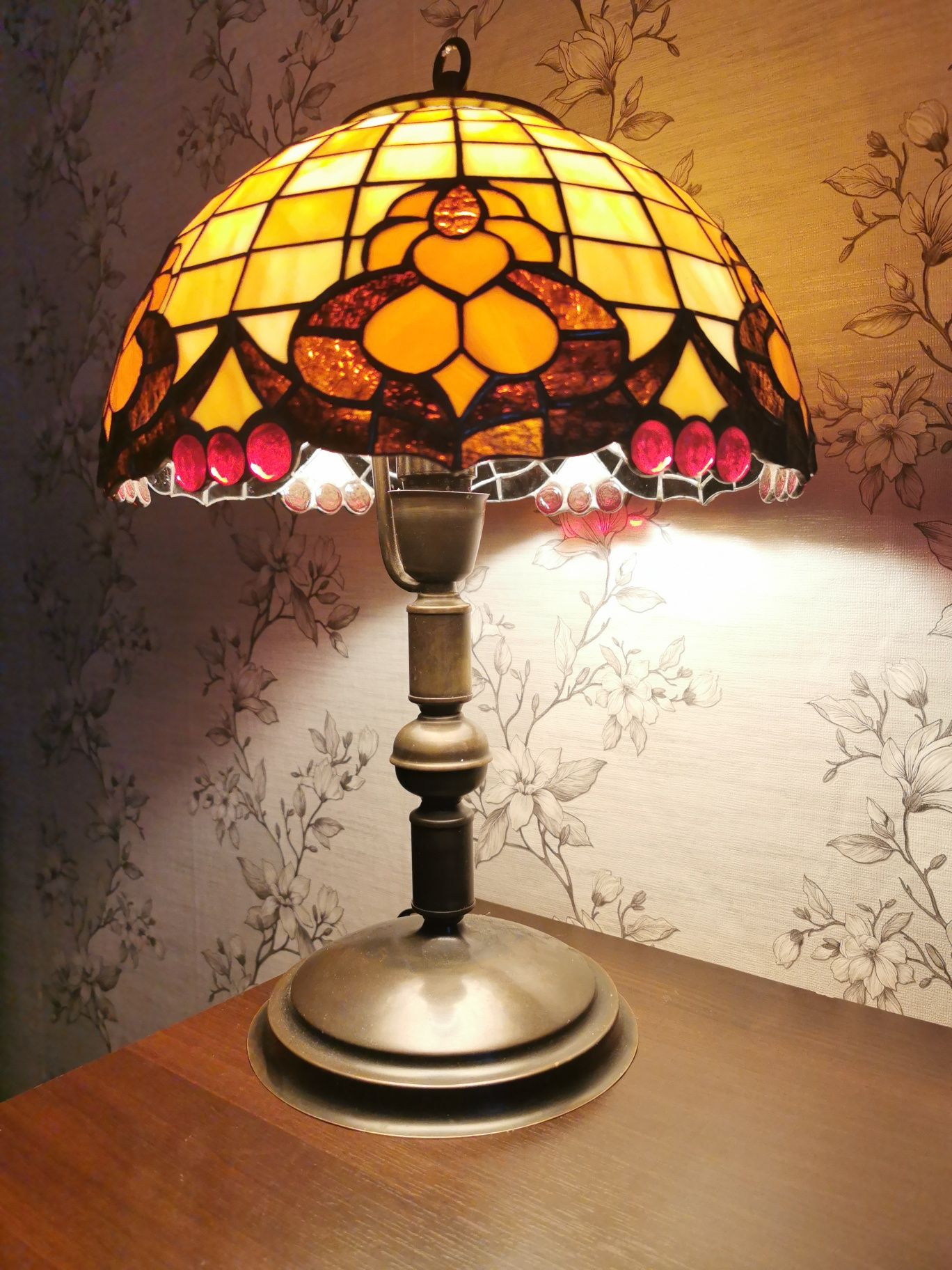 Lampa stojąca typu Tiffany