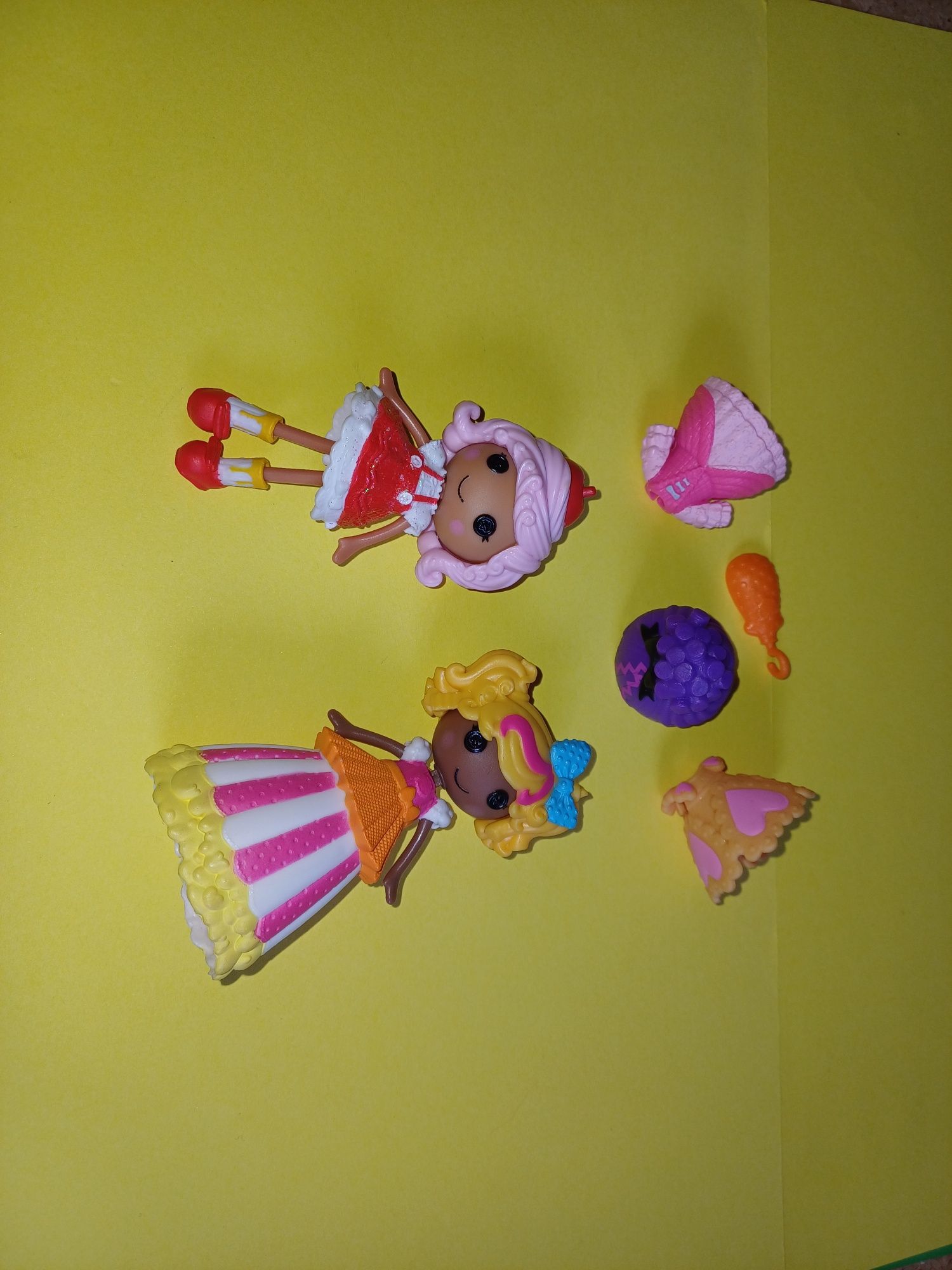 Lalaloopsy  bonecas. Vários conjuntos disponíveis nas fotos.