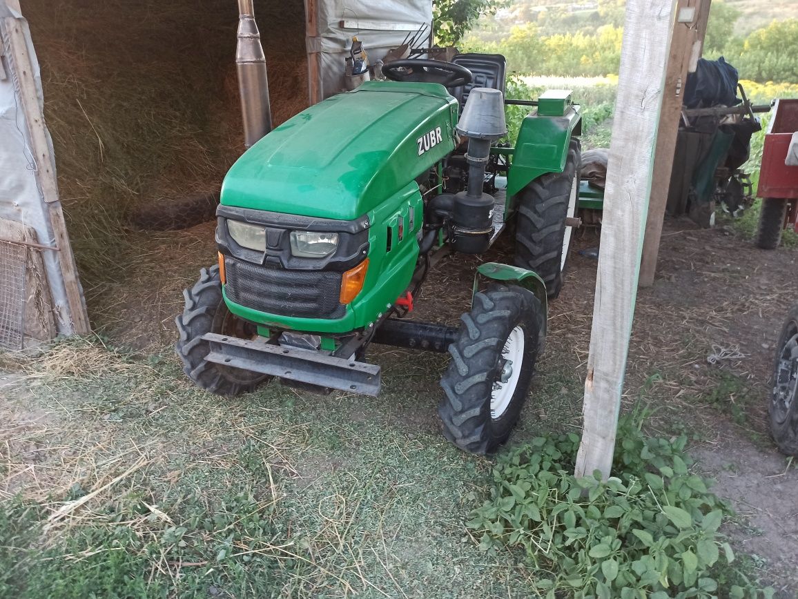 Продам мототрактор зубр т240 з фрезою.