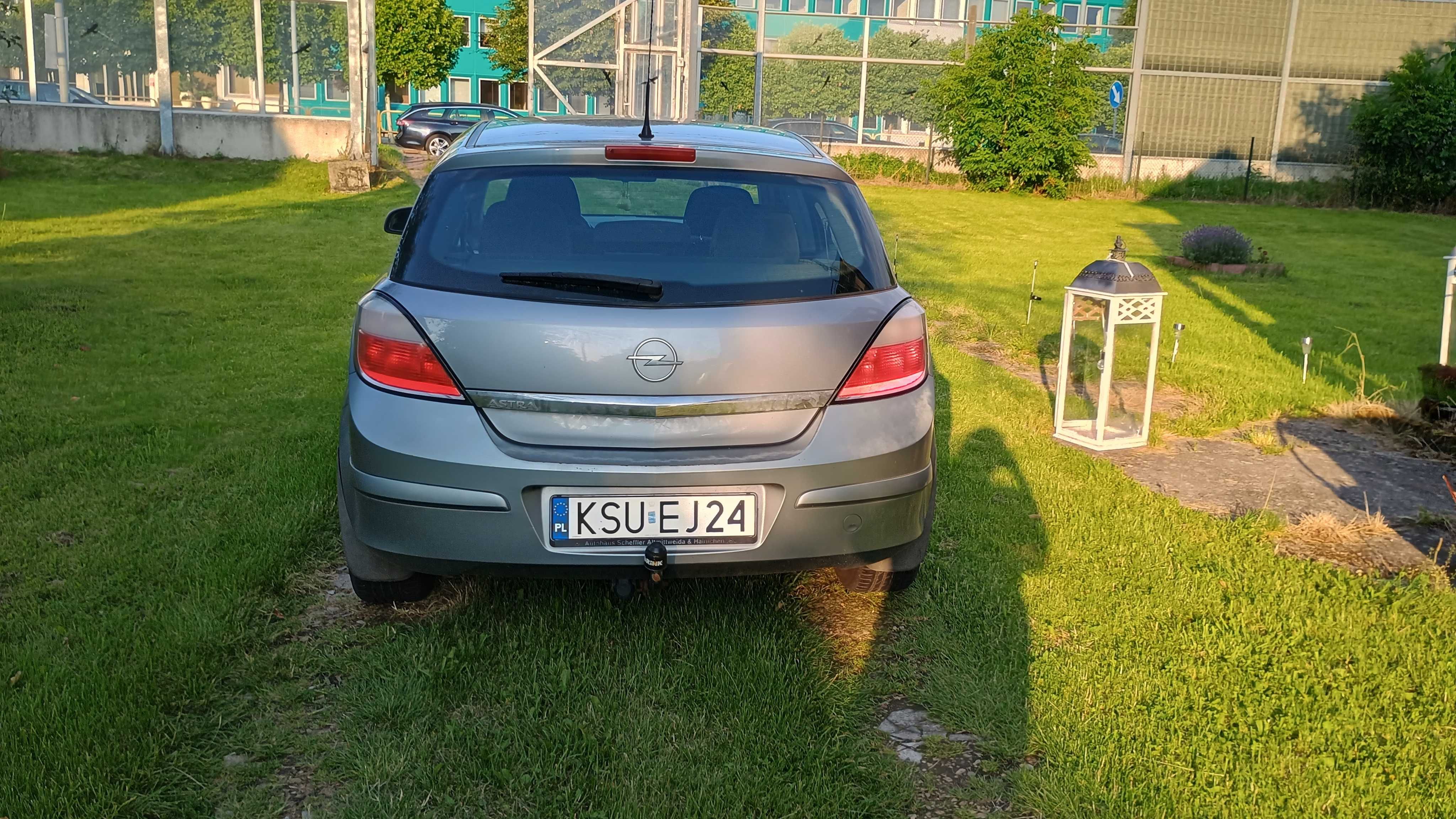 Opel astra h 2004