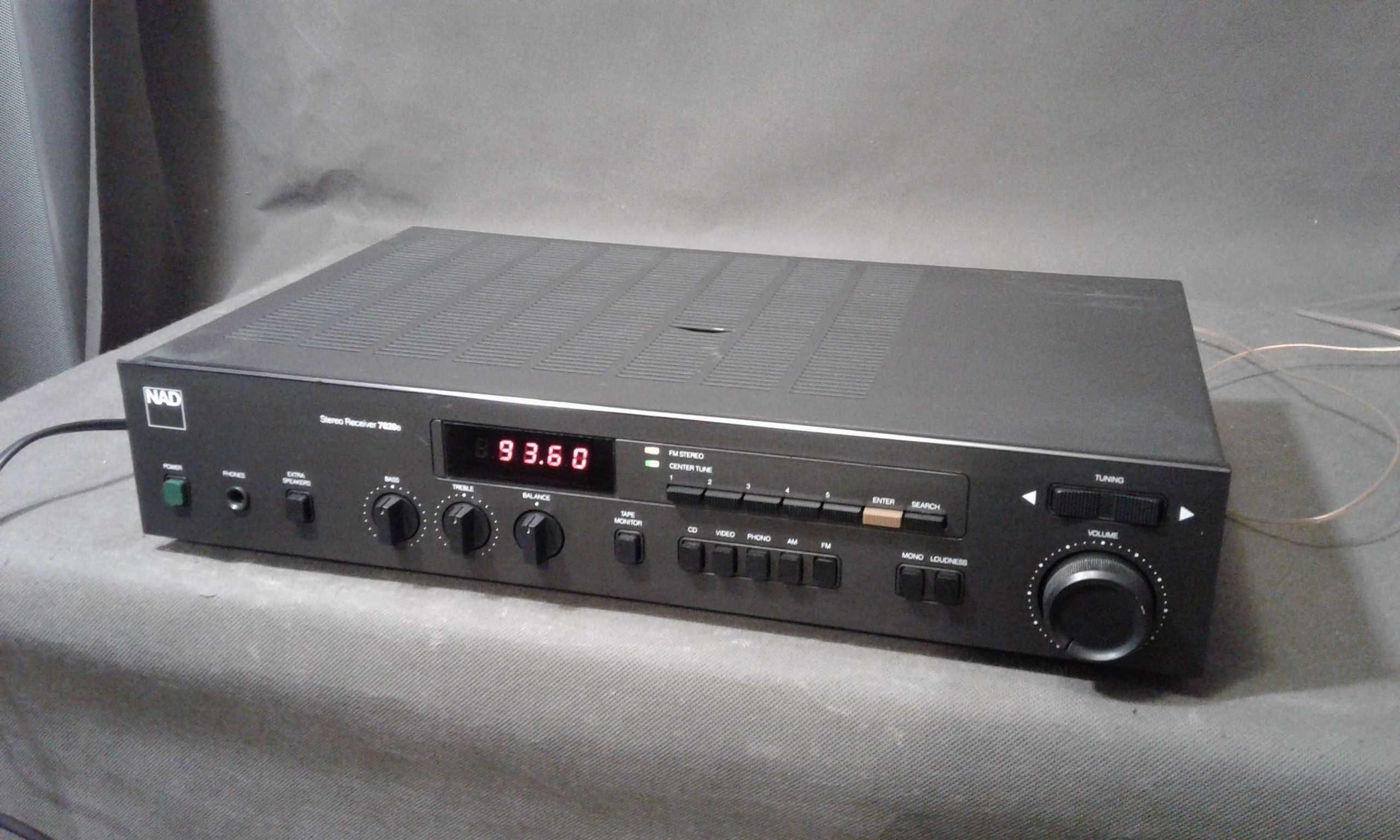 NAD 7020E,amplituner stereo