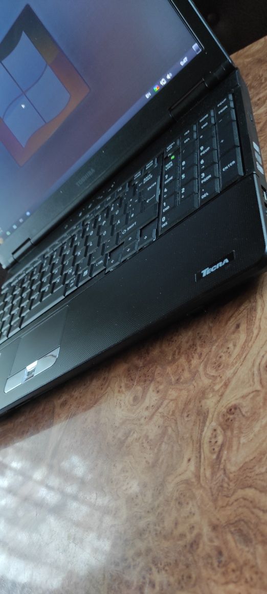 Ноутбук Toshiba Tecra A11-1HZ