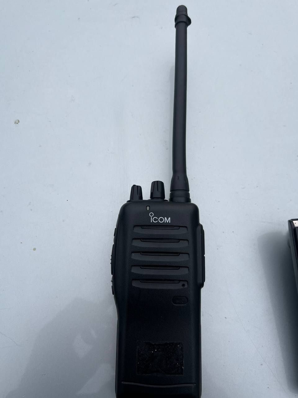 Портативна рація Icom IC-F11