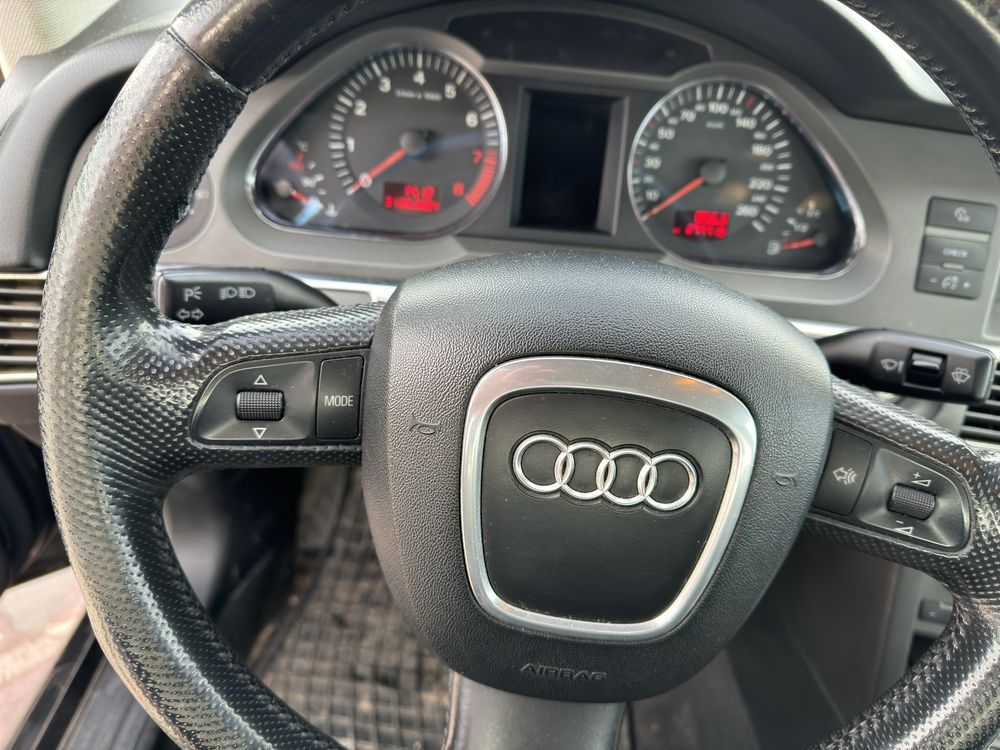 Audi a6, 2,4 benzyna