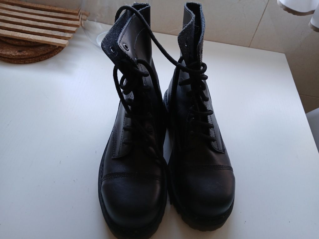 Botas tropa nova