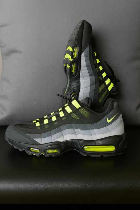 Nike Air Max 95 Preto e Neon Tamanho 45 ilimitado