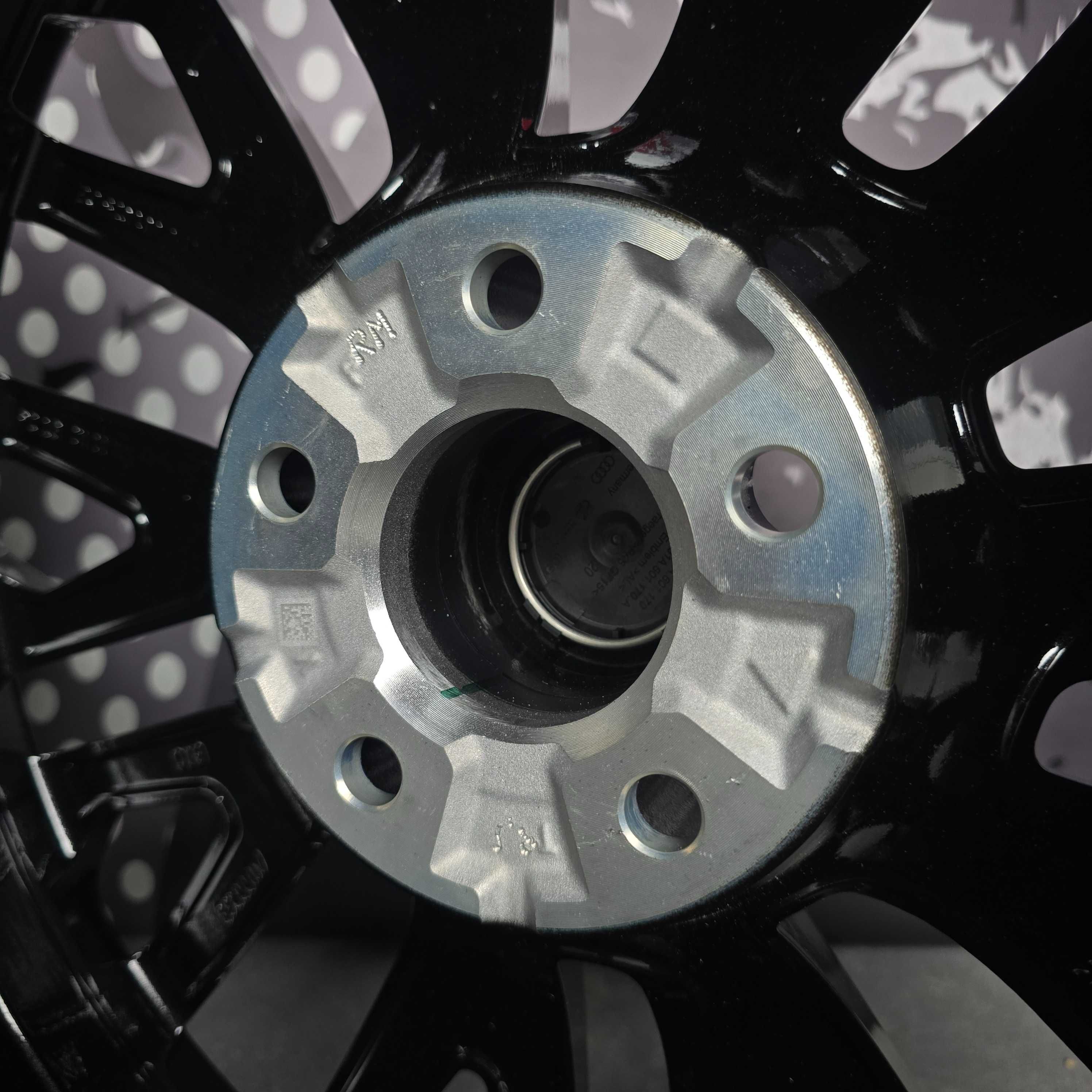 22" оригінальні диски Audi Q7/SQ7 RS6 RS7 Q8/SQ8/RSQ8  RS Design