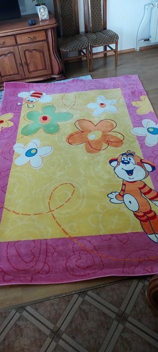 Dywanik do pokoju dziewczynki
