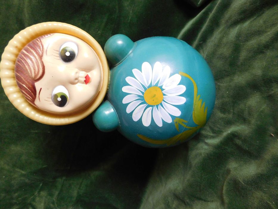 игрушки целлулоид, неваляшка.
