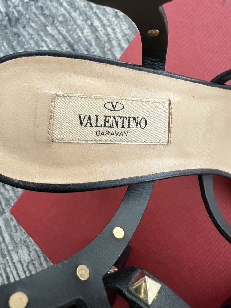 Valentino оригінал босоніжки жіночі