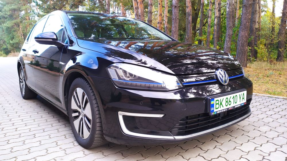 Продам Фольксваген Е-гольф електричний відмінний стан