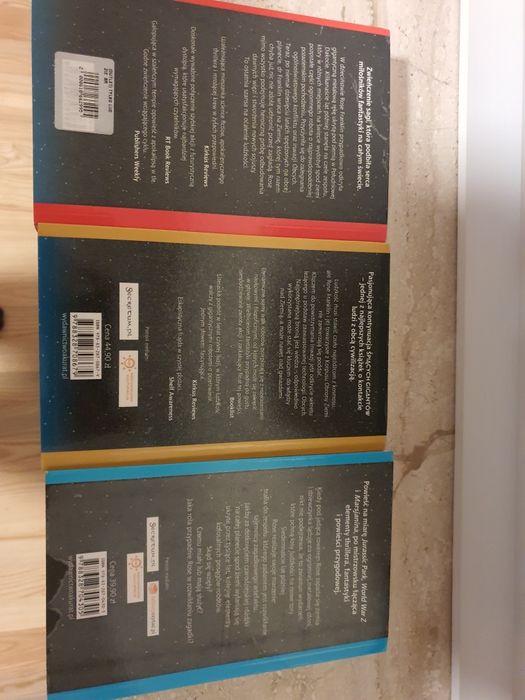 Sylvain Neuvel Śpiący giganci, Przebudzeni bogowie, Tylko ludzie