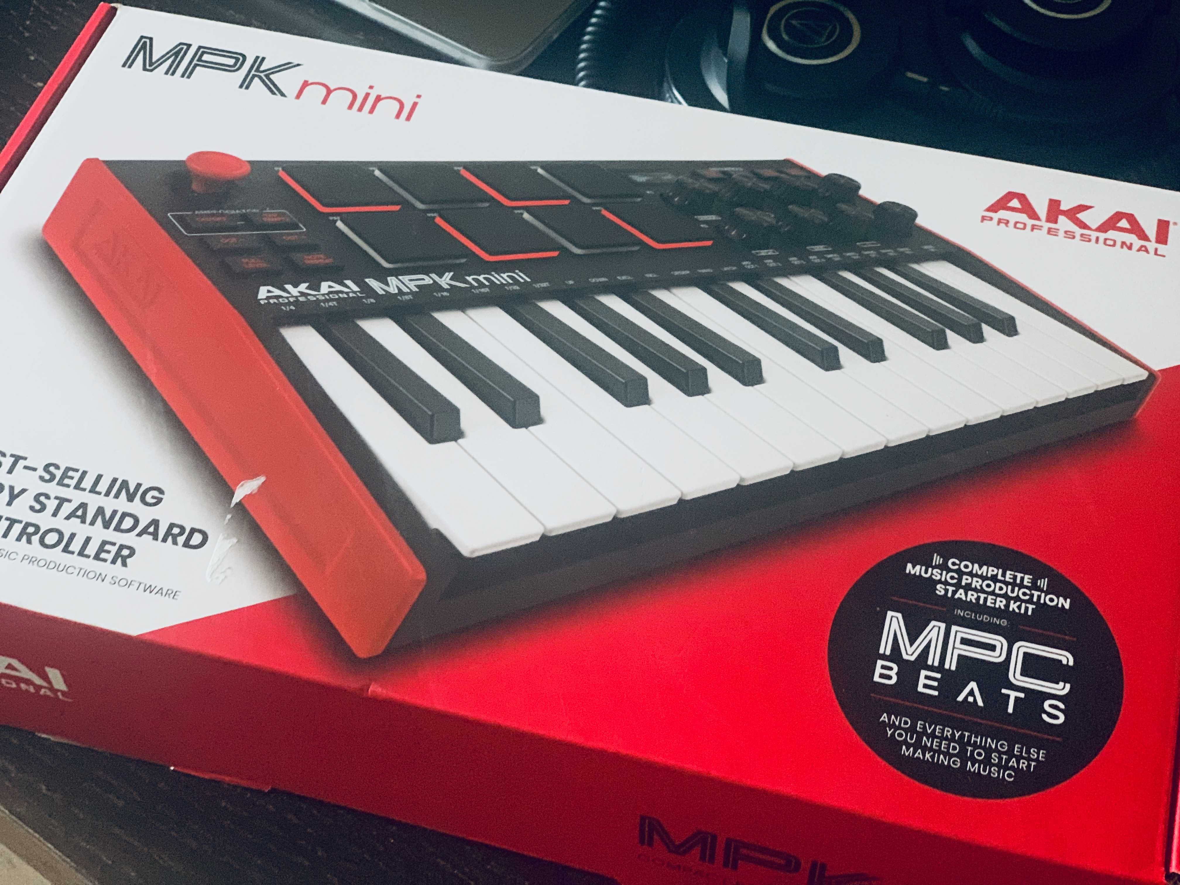 MIDI-клавіатура AKAI MPK mini MK3