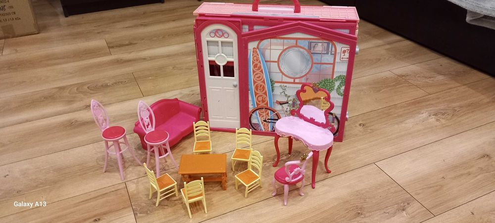 Domek składany Barbie/Steffi mebelki, akcesoria.