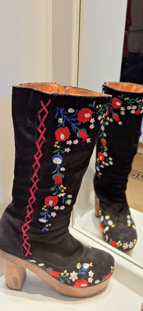 Botas bordadas Ruika