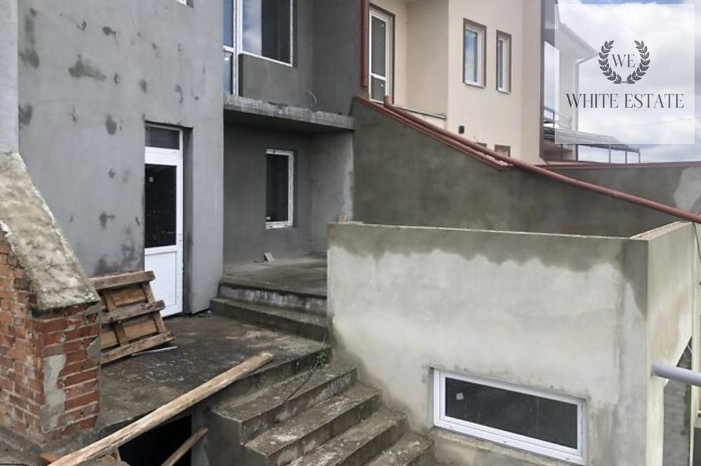 Продаж 3 поверхового таунхауса у с. Смиківці