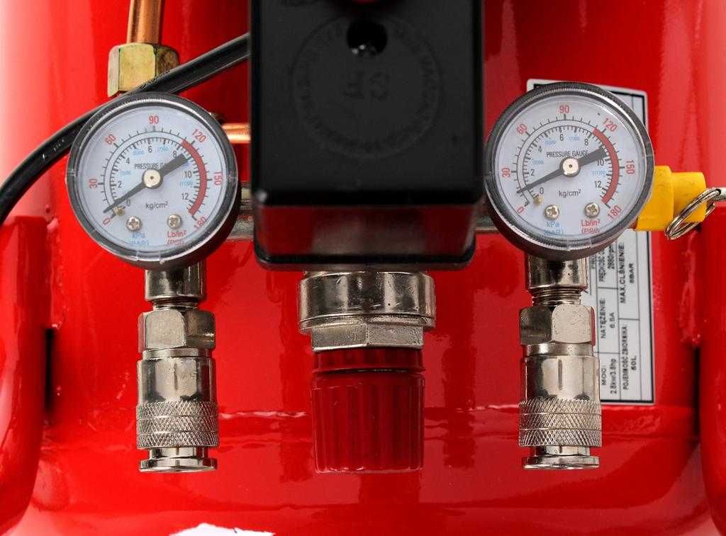 Kompresor olejowy sprężarka olejowa 50L 8 bar 206l/min 3,8KM