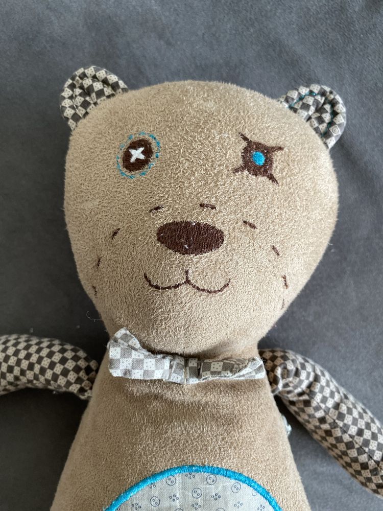 Mis szumis miś wishbear