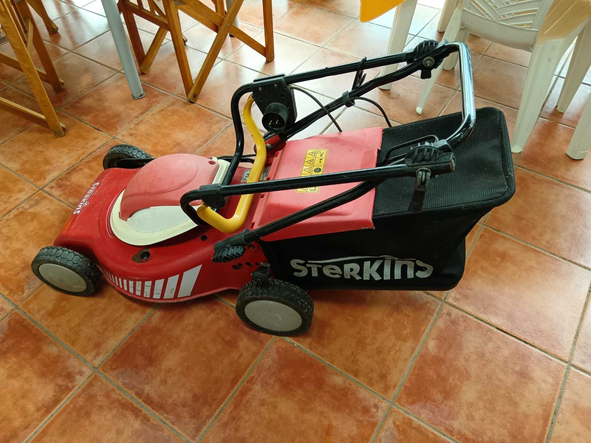 OPORTUNIDADE - Cortador de Relva elétrico