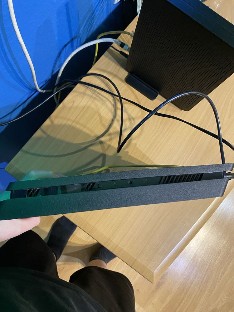 PlayStation 4 1 Tb 1 pad