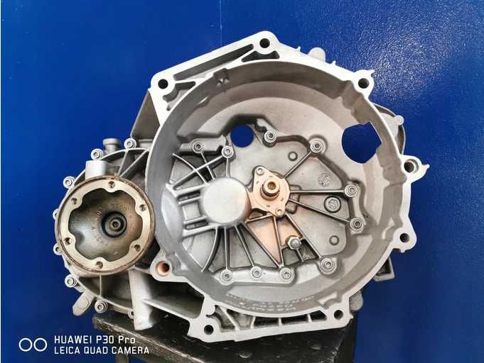 Skrzynia biegów Caddy Touran 2.0 SDI 2.0 FSI HFN,JJS, FZU, LBT