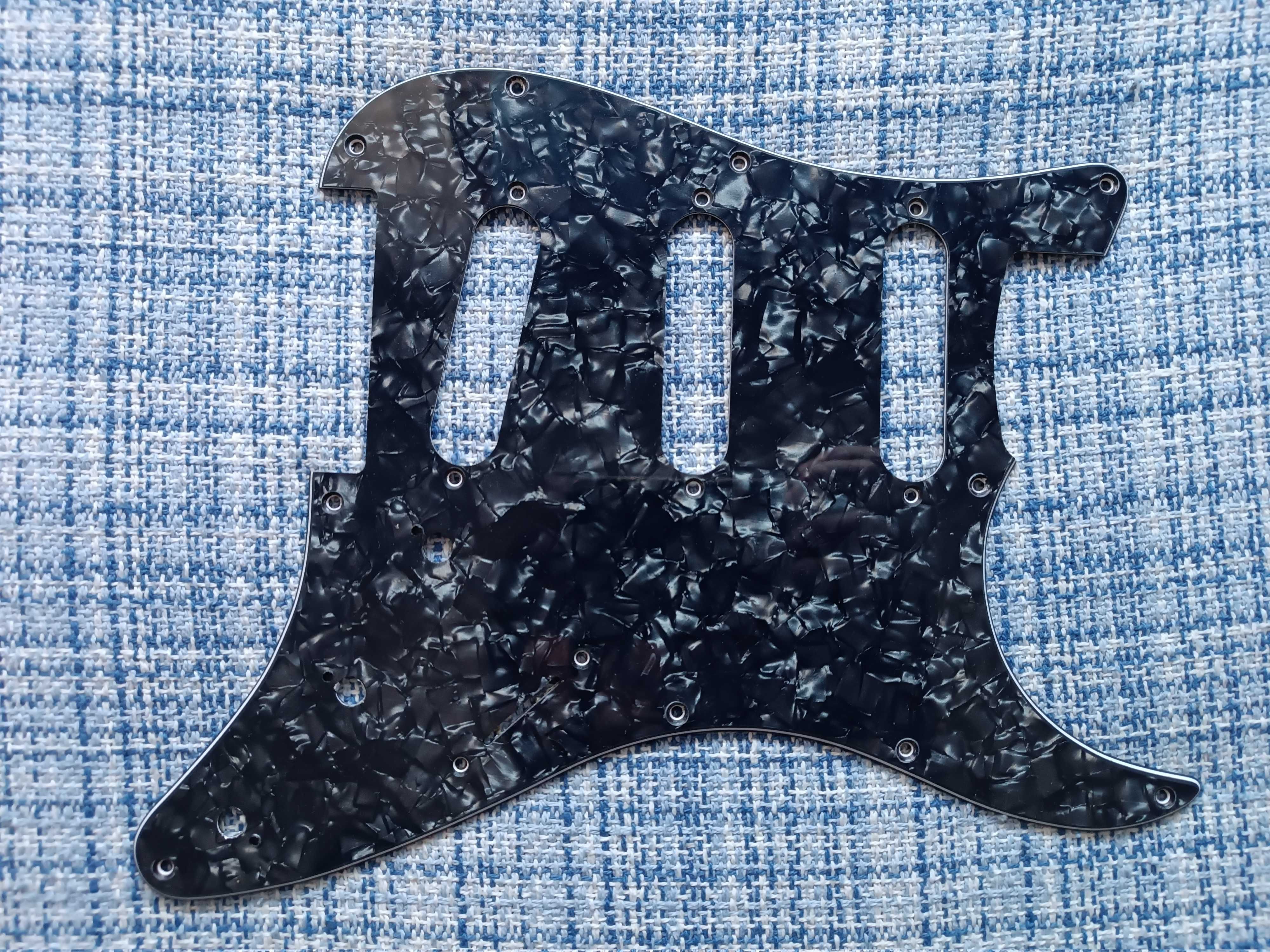 Pickguard pearloid black para stratocaster