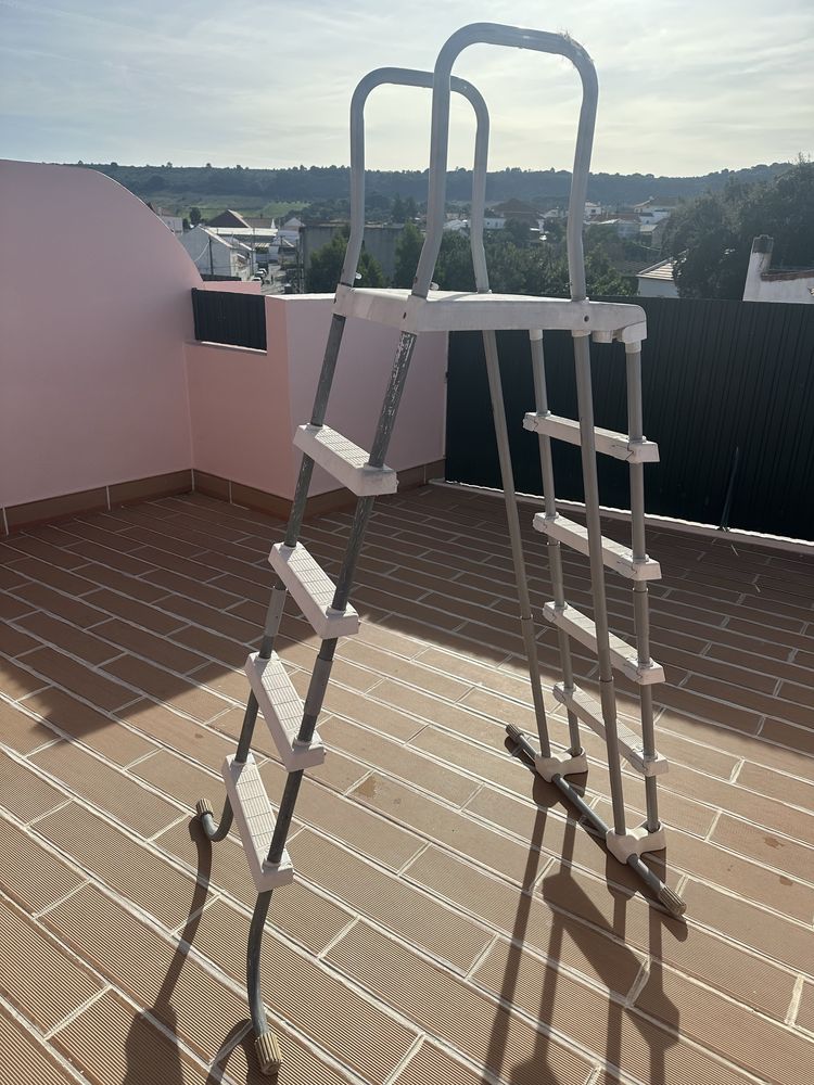 Escadas para piscina